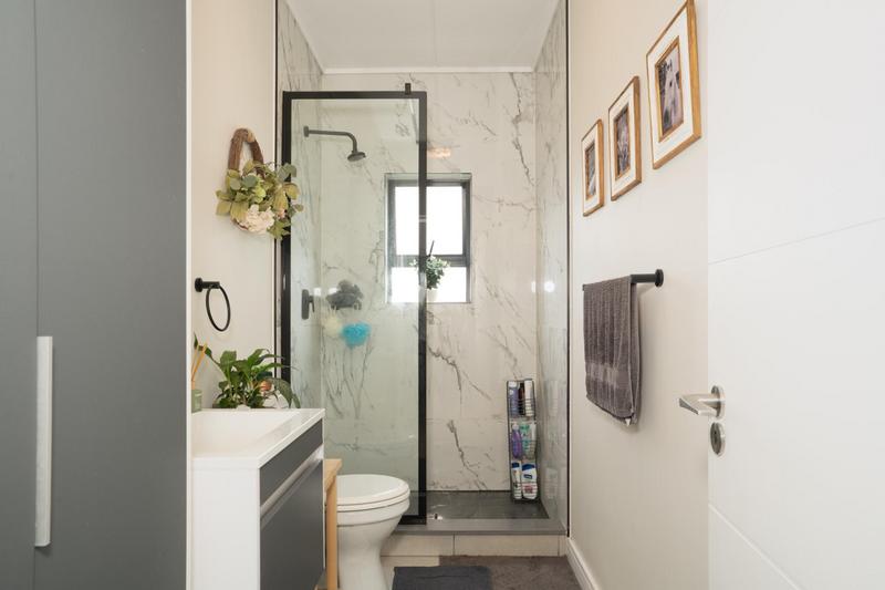 2 Bedroom Property for Sale in The Huntsman Western Cape